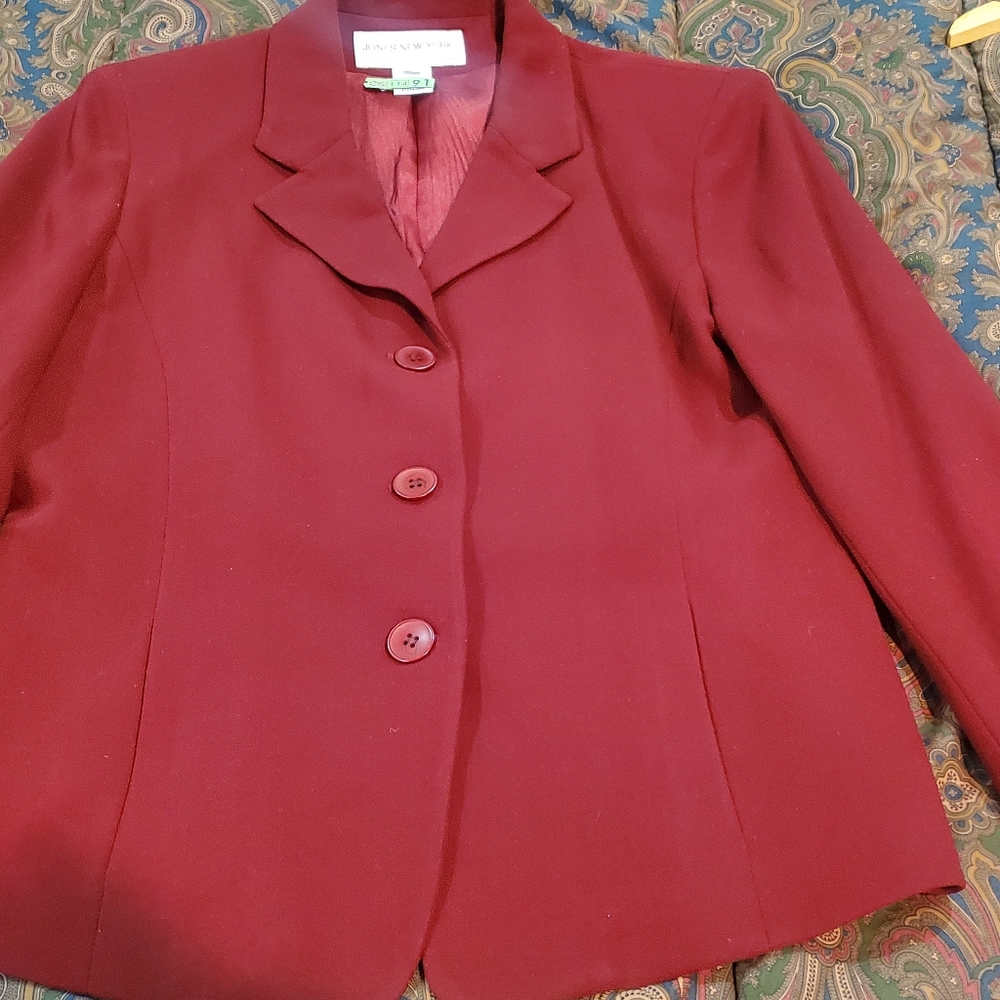 Suit -Jones New York- two pieces-jacket and skirts!